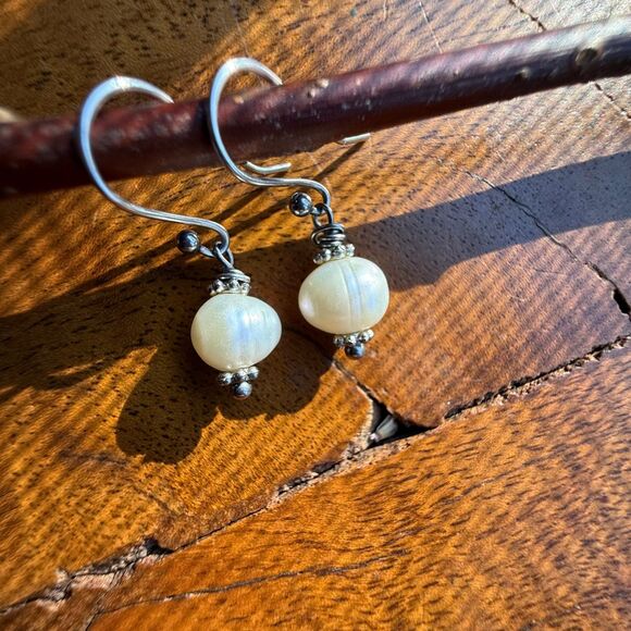 Dainty Freshwater Pearl Drop Earrings Stainless Steel Ear Wire - Picture 4 of 10